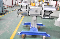 Máquina hidráulica principal dobro do Coiler do metal com carga fácil e funcionamento flexível